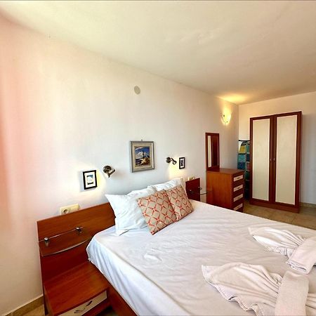 Julia Family - Menada Apartments Солнечный берег Экстерьер фото