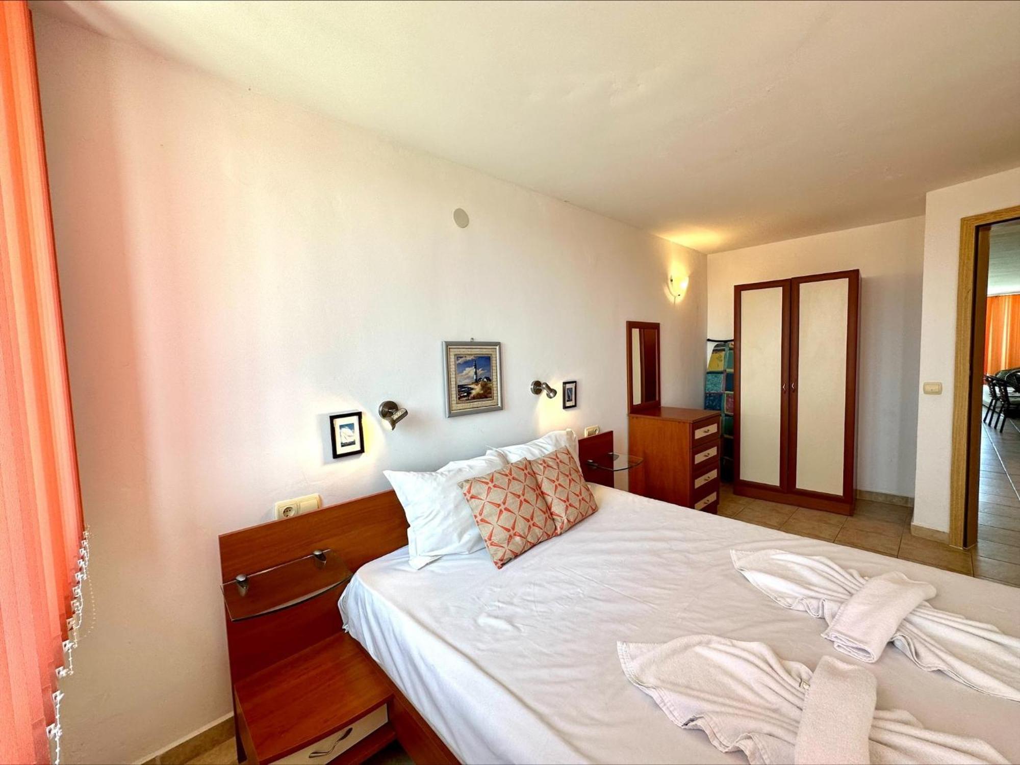 Julia Family - Menada Apartments Солнечный берег Экстерьер фото