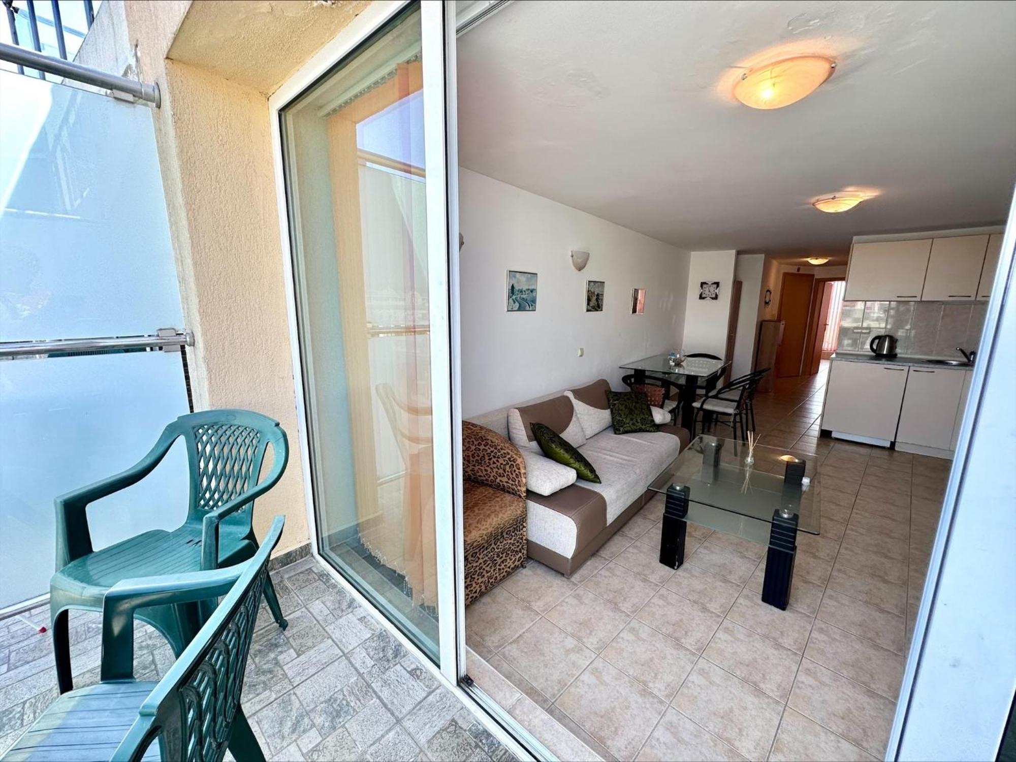 Julia Family - Menada Apartments Солнечный берег Экстерьер фото