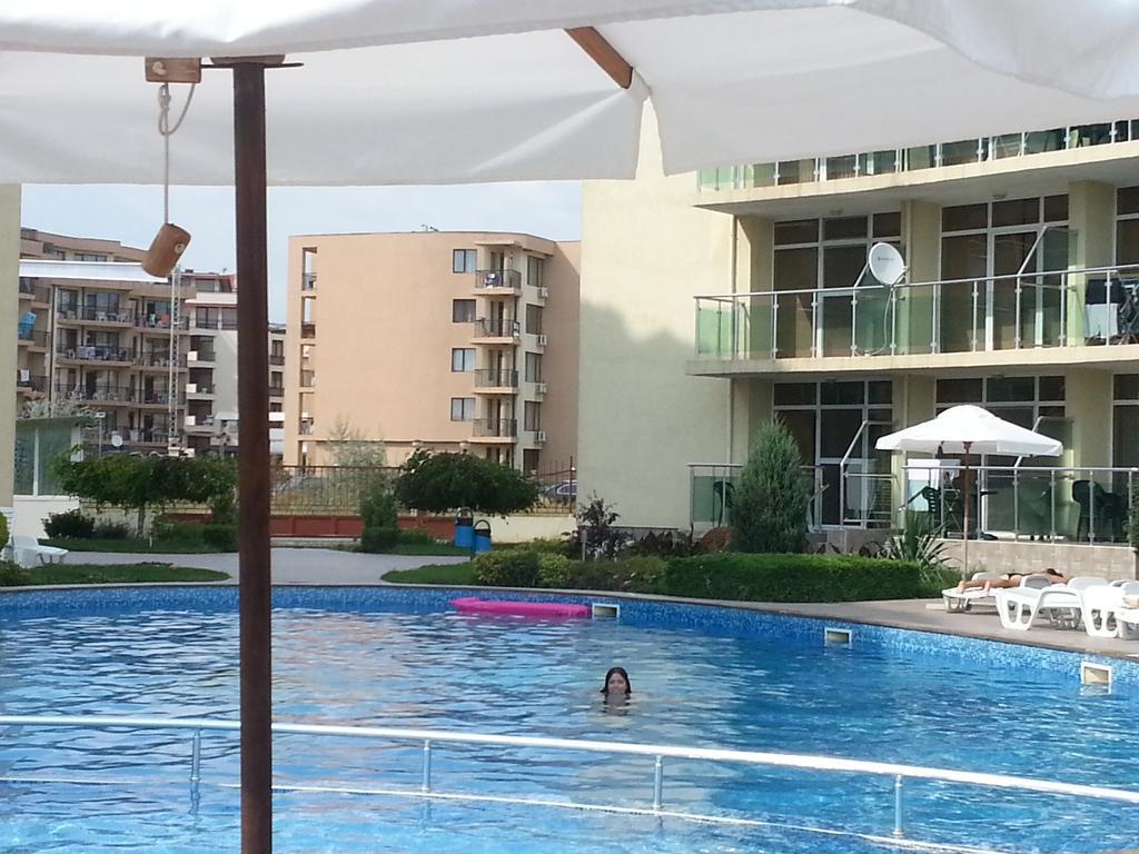 Julia Family - Menada Apartments Солнечный берег Экстерьер фото